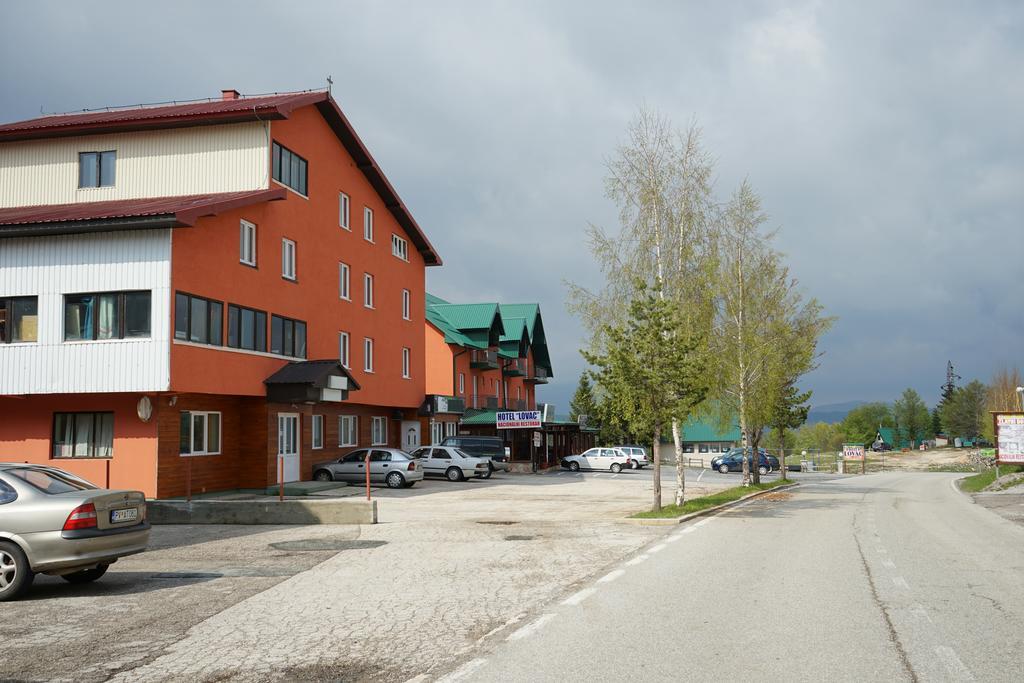 Lovac II Hotell Žabljak Eksteriør bilde